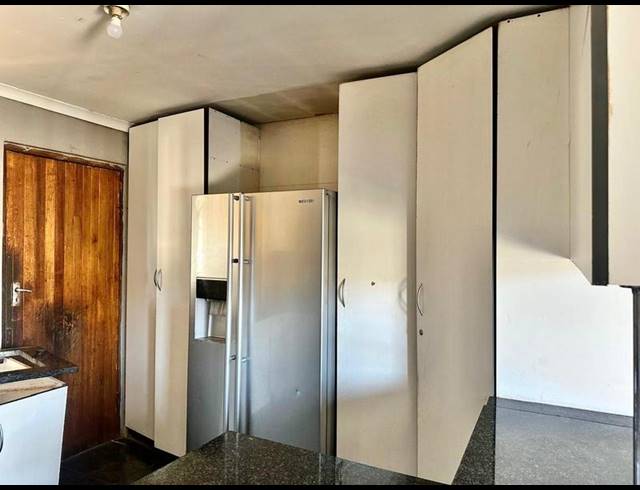 3 BEDROOM HOUSE FOR SALE IN EASTWOOD